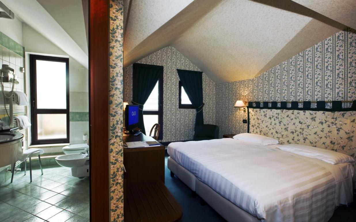 Rizzi Aquacharme Hotel & Spa Darfo Boario Terme Экстерьер фото