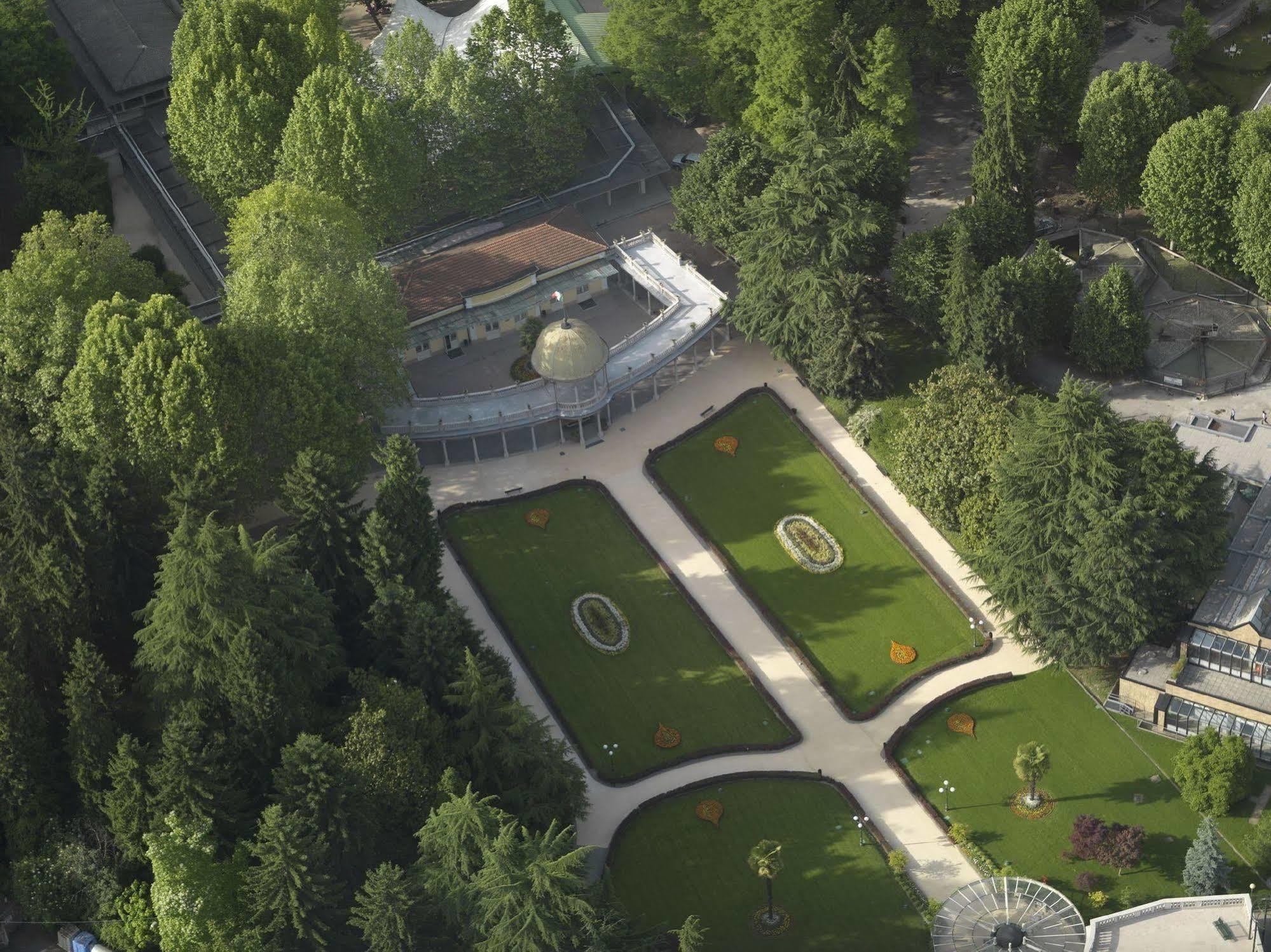 Rizzi Aquacharme Hotel & Spa Darfo Boario Terme Экстерьер фото