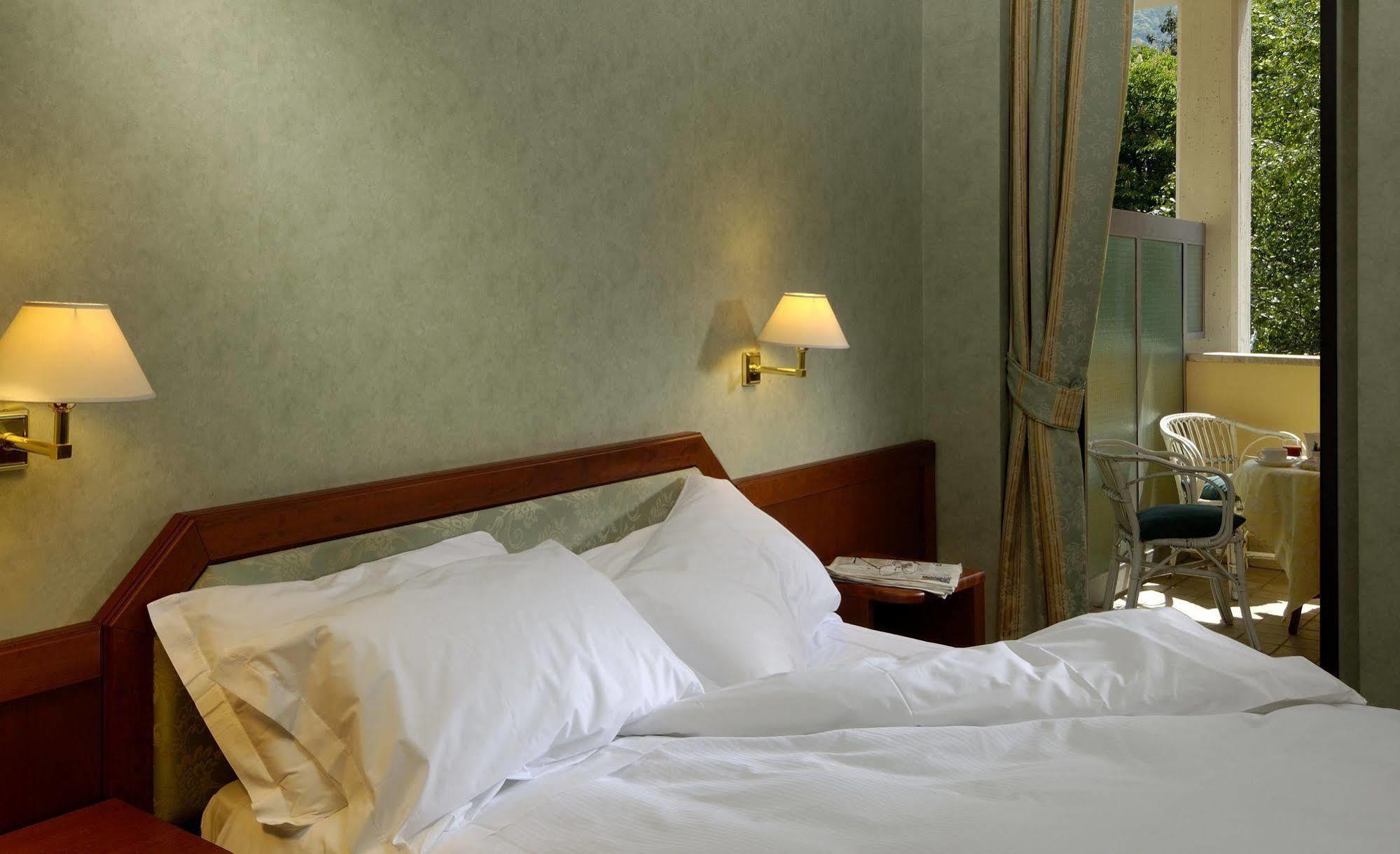 Rizzi Aquacharme Hotel & Spa Darfo Boario Terme Экстерьер фото