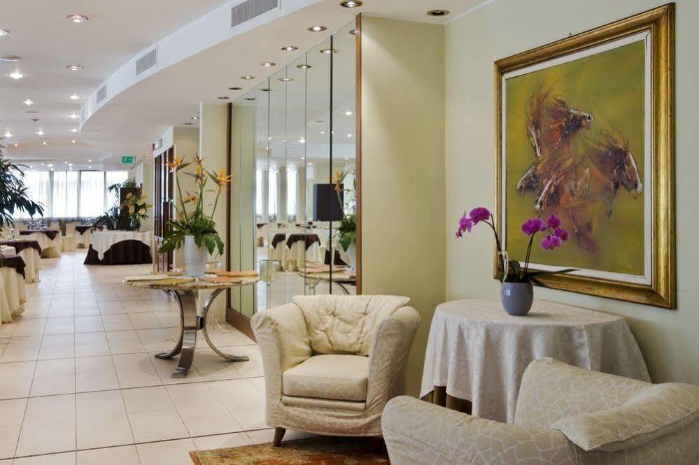 Rizzi Aquacharme Hotel & Spa Darfo Boario Terme Экстерьер фото